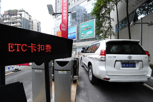 “逆”智能代工现象调查:一次性投入过高成机器换人拦路虎