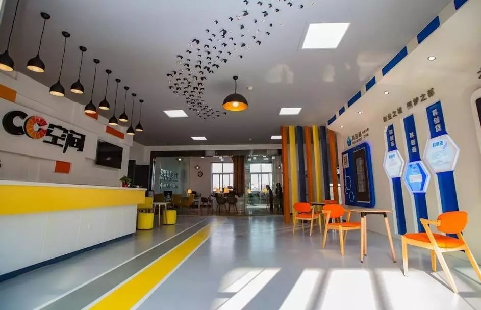 说中别人家的大学 成都大学高颜值学姐带你飞