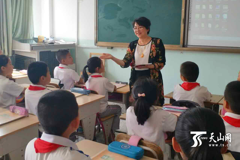 一样的教师节 不一样的情怀|杨婷|陈筱君|吴东平