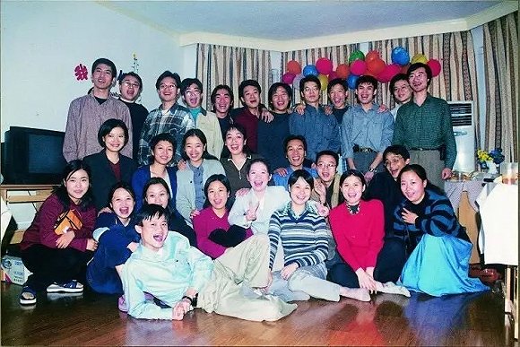 湖畔花园16幢1单元202室 回顾马云18年创业历