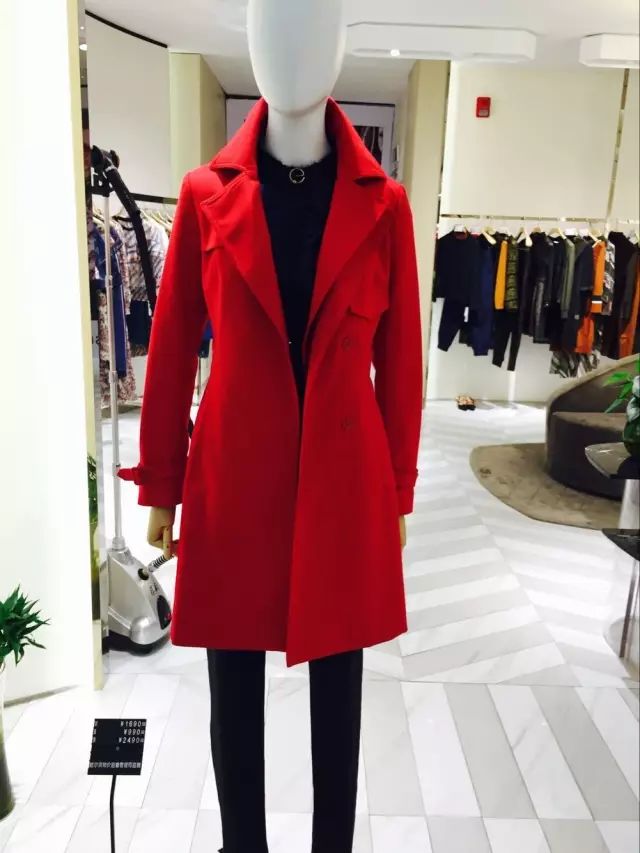 风衣落叶_秋天的落叶