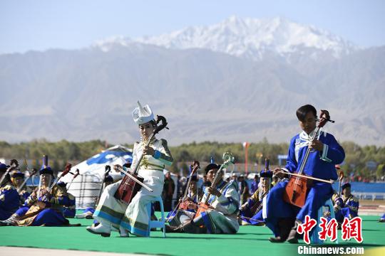 甘肃肃北 丝绸之路那达慕 展现蒙古族多样风情