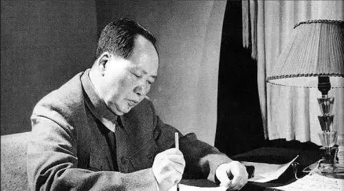 家里摆伟人毛主席好不好