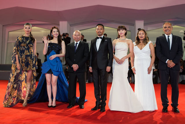 张涵予饰演杜丘 新版《追捕》场面火爆|张涵予