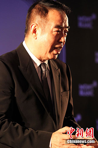 图为著名导演陈凯歌出席第21届万宝龙国际艺术赞助大奖颁奖礼。<a target=\'_blank\' href=\'http://www.chinanews.com/\'>中新社</a>发 钱兴强 摄