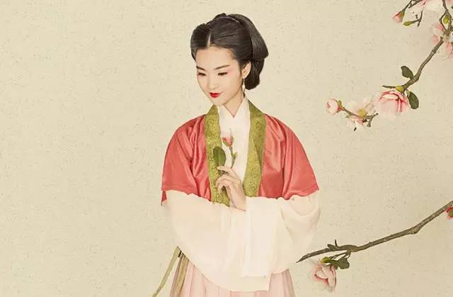 汉服蜜月穿搭图文,汉服蜜月穿搭图文介绍