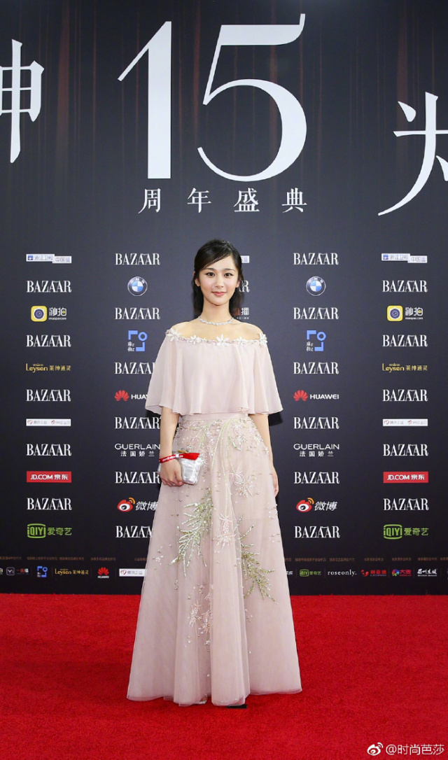 除了"抢"c位,今年芭莎慈善夜居然还有这么多梗!