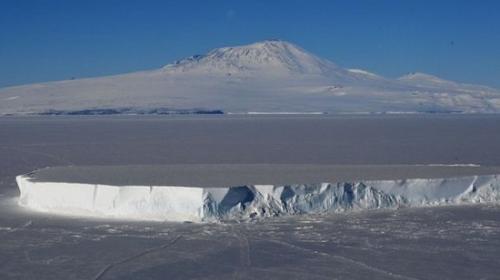 3000万年前，南极大陆气候温和，草木茂盛。冰川纪改变了一切。但科学家相信冰封下仍有生命在繁衍进化。图为资料图。（图片来源：法新社）