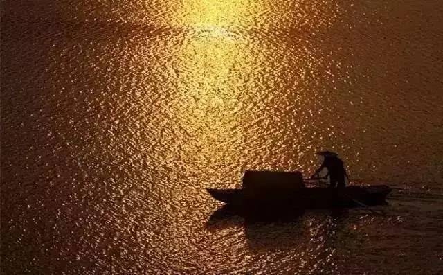 夕阳西下时,看渔樵江渚上……
