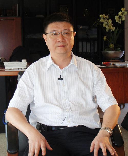 金地集团董事长凌克。