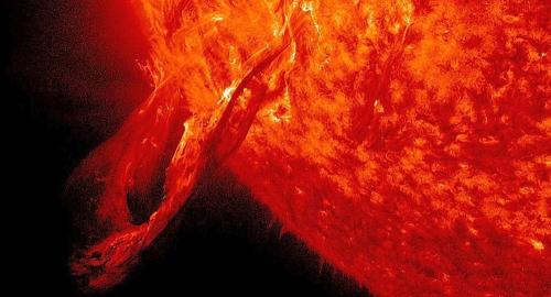 太阳爆发12年来最强耀斑 对人们生活有影响吗？
