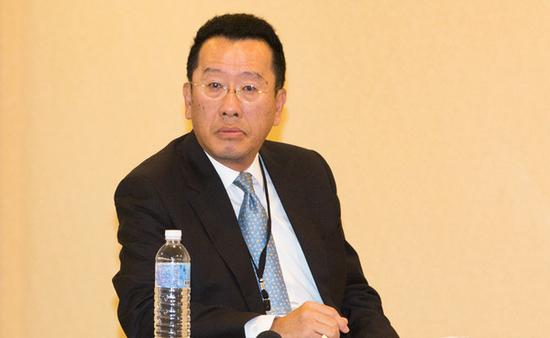 1505133986372422.jpg 台湾律师、“党产会”主委顾立雄转任“金管会”主委,台湾作家洛杉基表示,顾立雄的任务是向国民党捅最后一刀。(图片来源:台媒)
