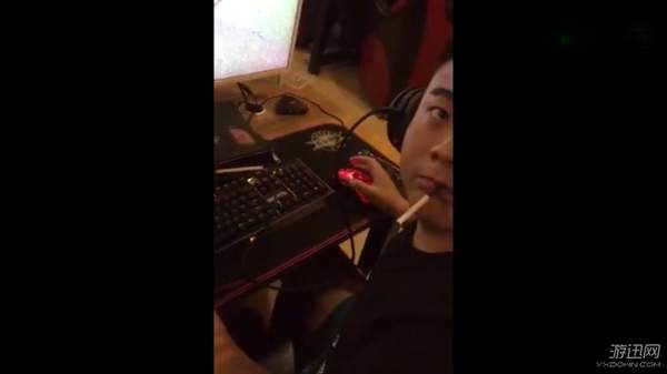 男子玩游戏开挂被网管发现:再这么干,信不信我打你-校园网罗