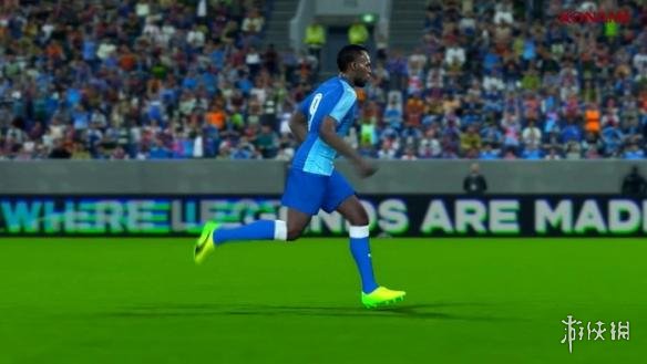 PS4版《实况足球2018》和《热力纳斯卡2》容