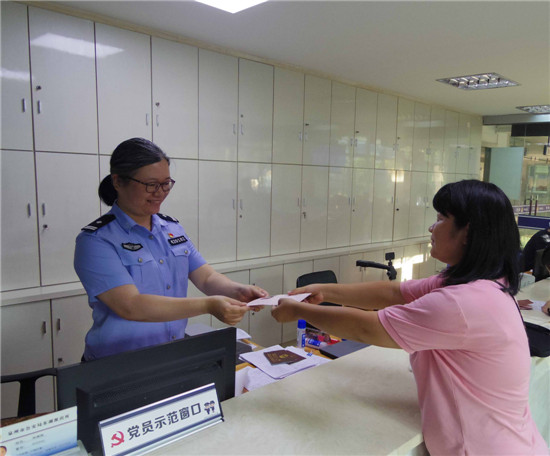 深化窗口服务 提升群众满意率|群众|服务|民警