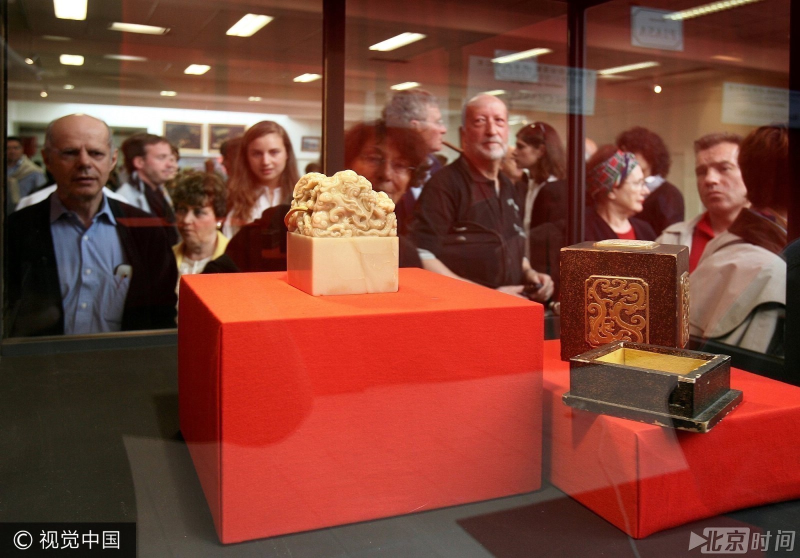 iphone8太贵中国人买不起?一组图让你领教国