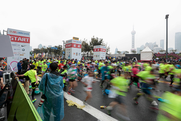 上海马拉松你中签了吗,跑赛抢名额这事可不光