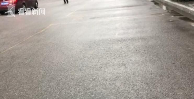 视频|公车私用!两运政人员上班时间拿公车练习