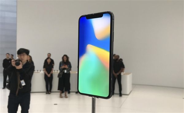 iPhoneX头号谜题:妹子卸妆后还能解锁码?|iPh