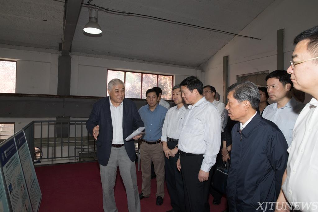 娄勤俭来校调研激励西安交大科研人员潜心科技