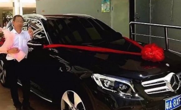 地方新闻精选| 海航机长拿错护照致飞机延误15