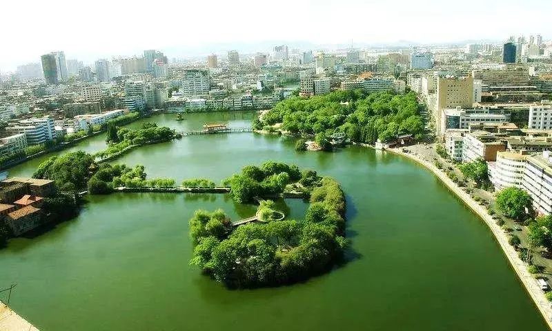 八一镇人口_西藏林芝八一镇2012.9.13拍(2)