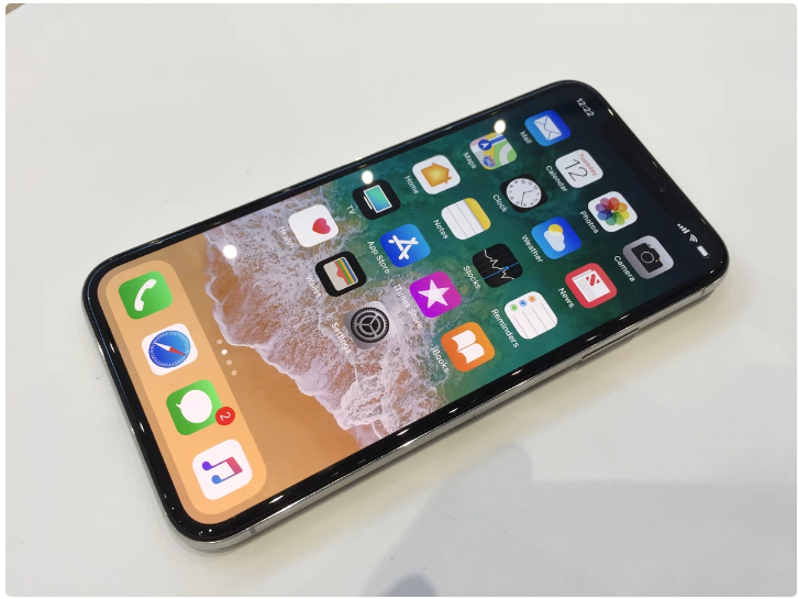 如果iPhone X赌未来,那iPhone 8是苹果自私的