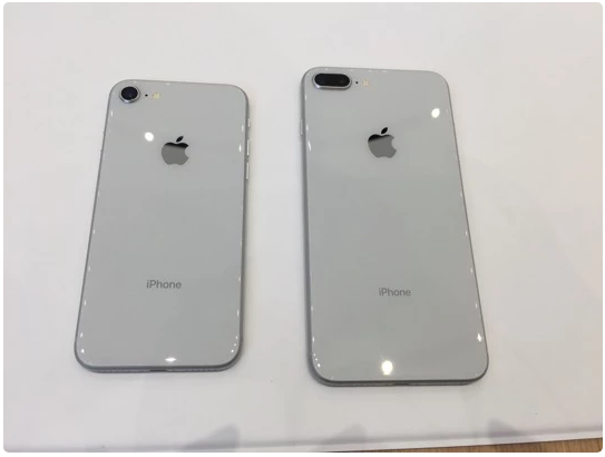 如果iPhone X赌未来,那iPhone 8是苹果自私的