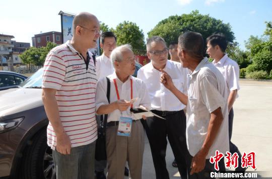 前的书信 古稀华侨老人回乡寻亲(组图)|福清|书