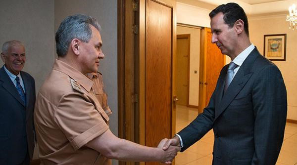 叙利亚总统巴沙尔（右）会见俄罗斯国防部长绍伊古（左二）
