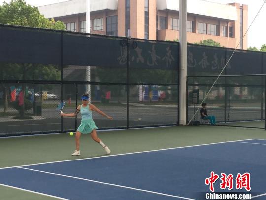 全国学生运动会女子网球赛落幕 单、双打冠军