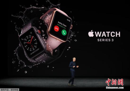 在这次新品发布会上,苹果公司还发布了Apple Watch Series 3和Apple TV 4K版。Apple Watch Series 3一个主要特点是加入蜂窝数据功能,即支持移动网络,可独立打接电话。