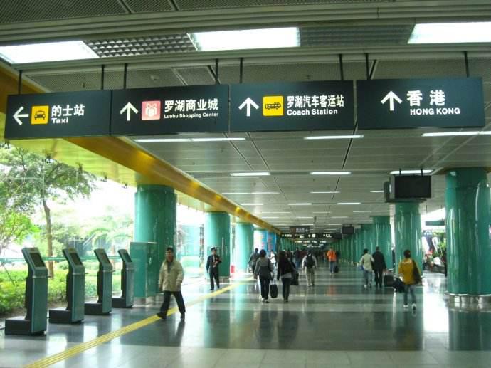 探访华强北,记录手机产业链的翻新24小时|苹