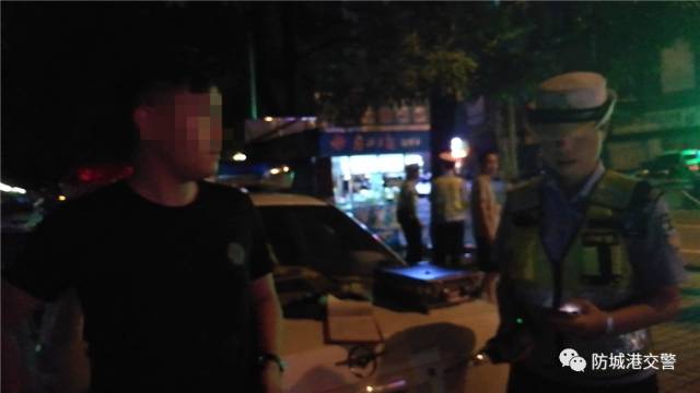 防城港一男子准驾不符被查,反怪交警周末不休