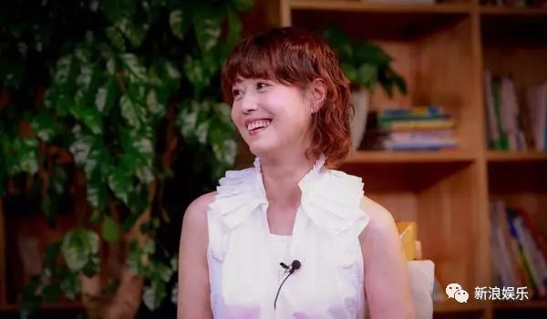 这四位要放清朝的话,就得叫瓜尔佳晓彤瓜尔佳悦瓜尔佳凌瓜尔佳海媚呢~