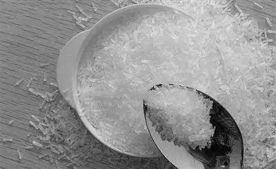 【实用】味精对人体有害?炒菜时用鸡精还是味