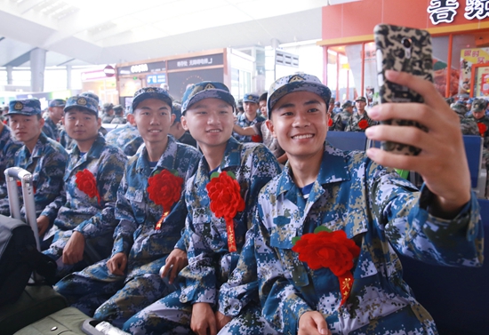 好男去当兵|李路|清华大学|毕业生