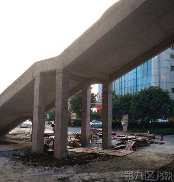据说嘉兴中港城被香港房产商接收了？准备重新开业，起死回生了...