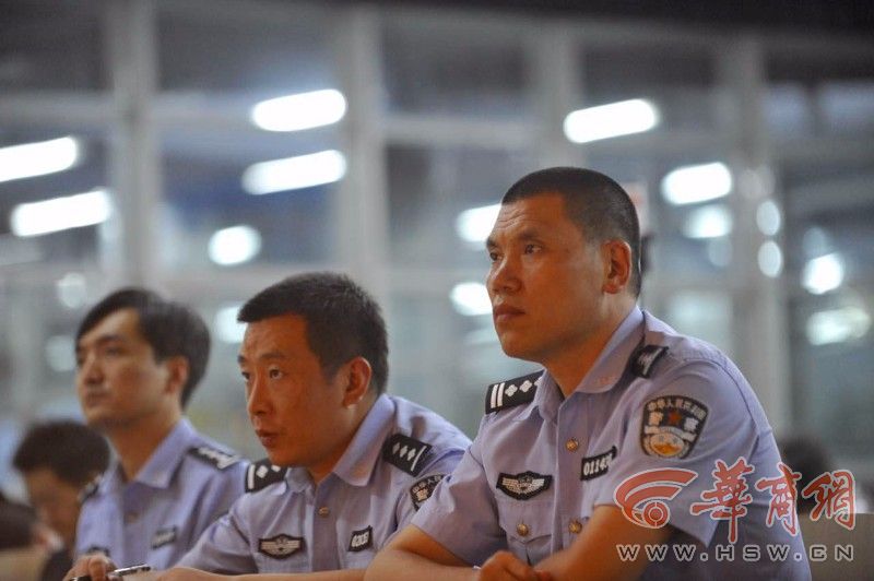 防电信诈骗 看破案高手 法制第一课 上支的啥招