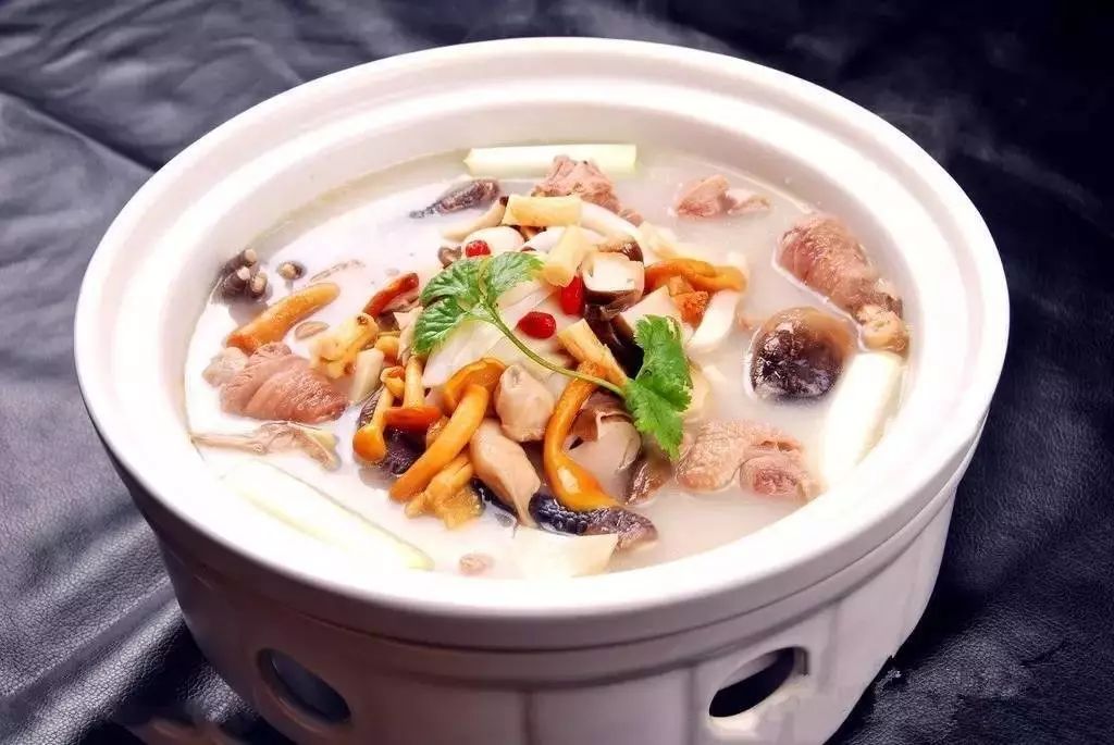 蘑菇要炖多少时间 77ct-fykymwk2410444.jpg