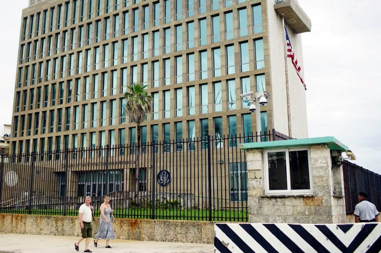 图为位于哈瓦那的美国驻古巴大使馆。（图片来源：路透社）