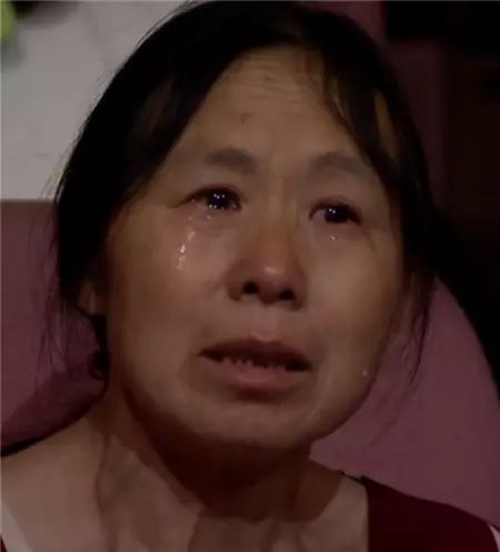 李真在信里问妈妈:我能在这里跟您做个约定吗?