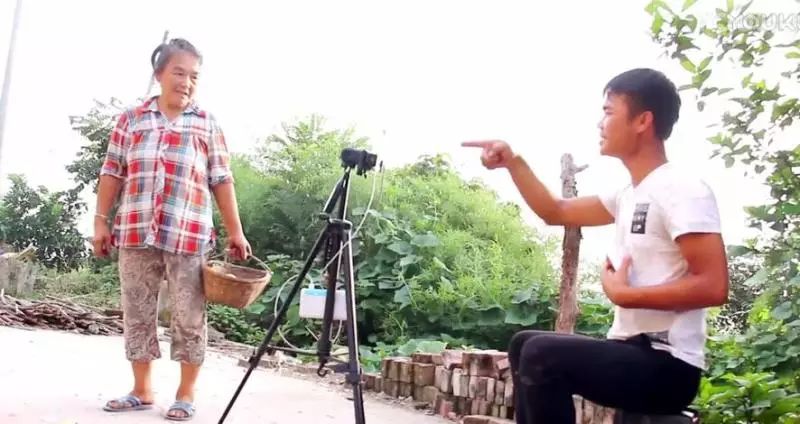 直播改变命运!直播翻土、插秧、钓鱼…贫困县