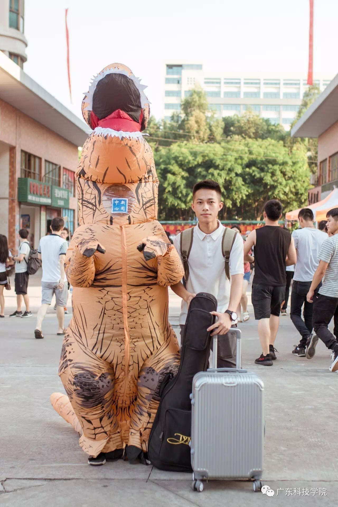 广东科技学院4800余名新生入学