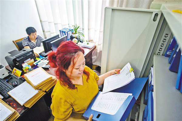 巫溪上磺镇有对扶贫夫妻“拍档”
