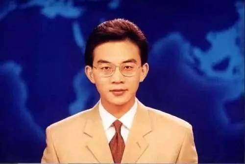 她44岁患癌，央视主持人为她辞职，14岁儿子放弃重点中学陪她，如今痊愈，宛如奇迹