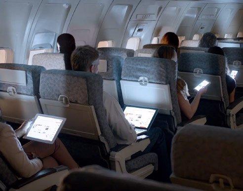中国解封在飞机上用电子设备禁令：由航空公司评估