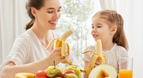 吃水果,到底饭前还是饭后吃营养价值更高?