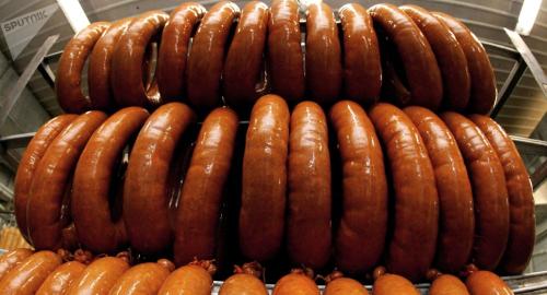俄公司将生产创纪录鸭肉香肠:长5米肉馅重半吨