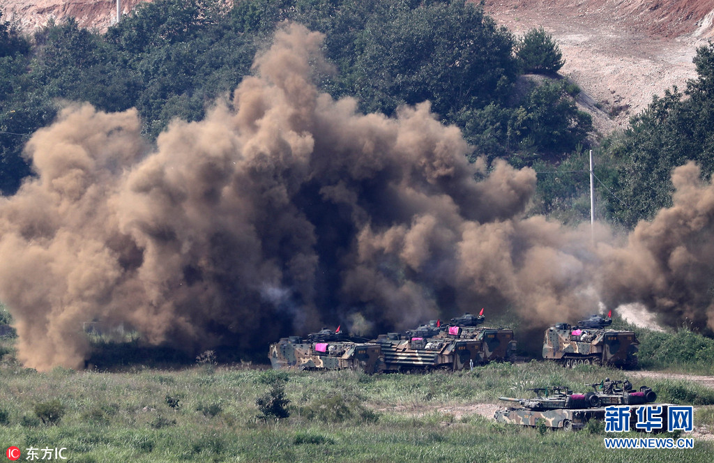 韩美海军举行实战演练 荷枪实弹场面激烈(组图